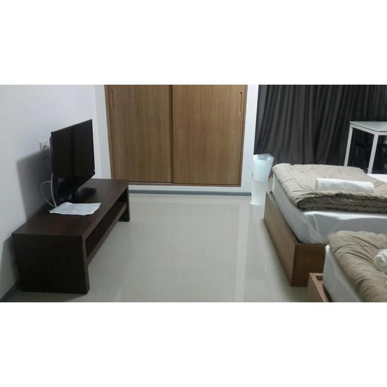 Promsook Apartment Chonburi Zimmer foto