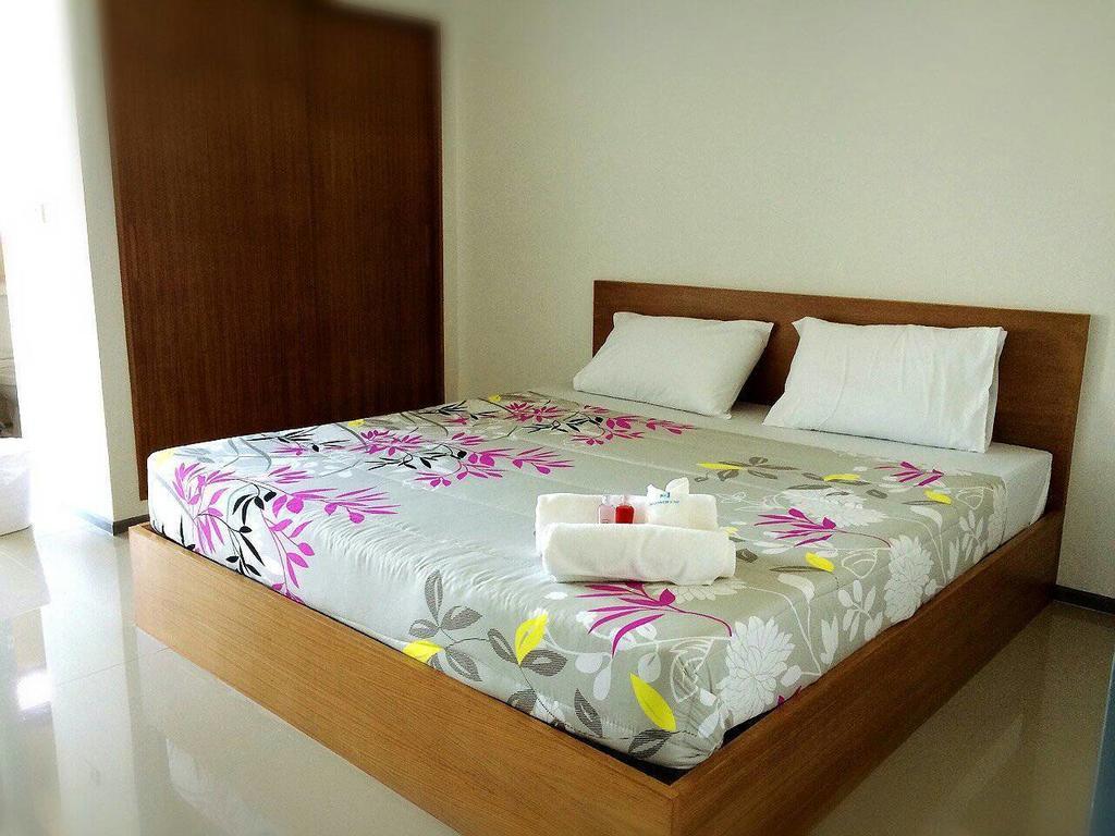 Promsook Apartment Chonburi Zimmer foto