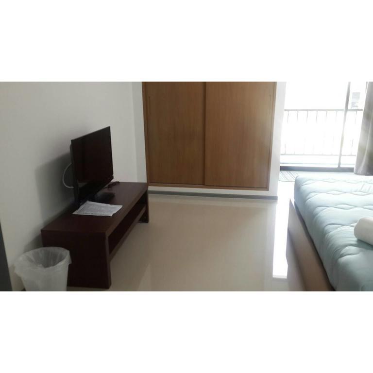 Promsook Apartment Chonburi Zimmer foto